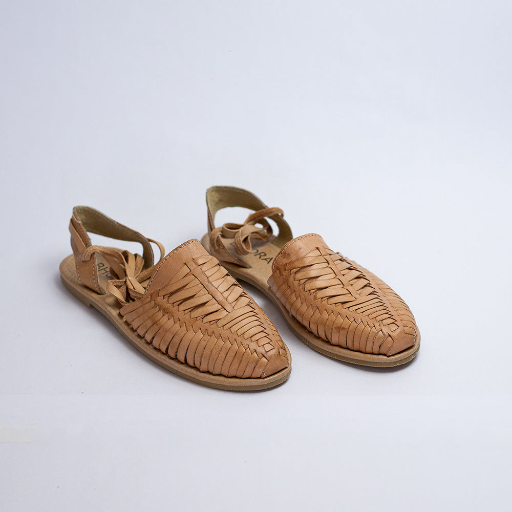 Sandalia / Laura Camel